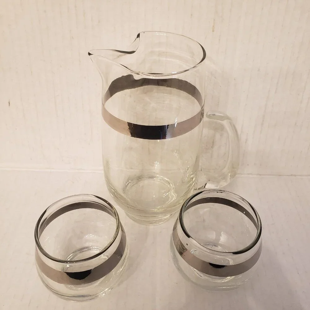 Small Libbey Mid Century Silver Stripe Glass Pitcher‎ With 2 Glasses